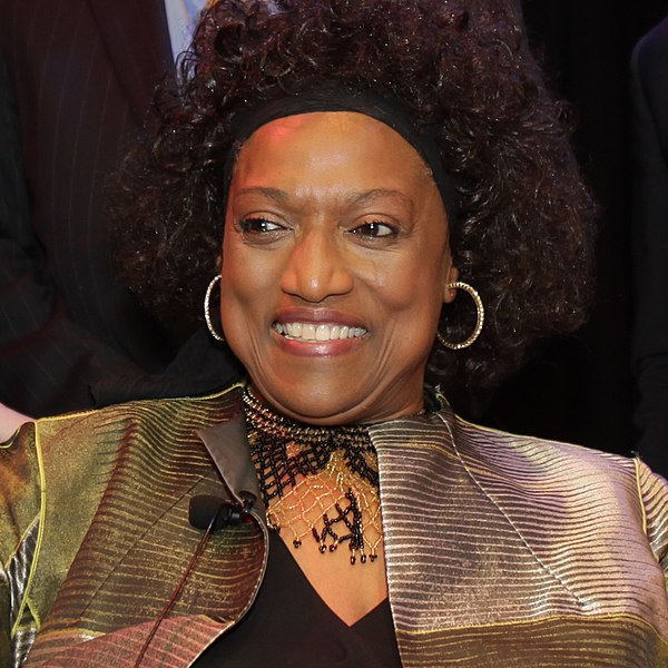 File:Jessye Norman- In Conversation with Tom Hall (15977754135) (cropped).jpg