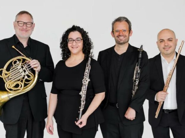 45th Parallel Universe; Cappella Romana