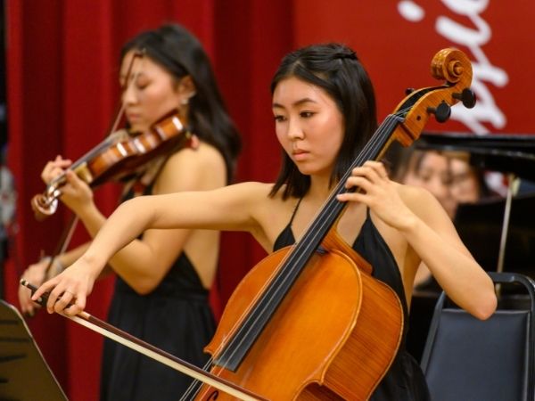 Taylor Yoon playing cello