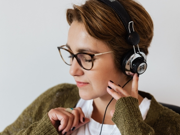 woman wearing headphones